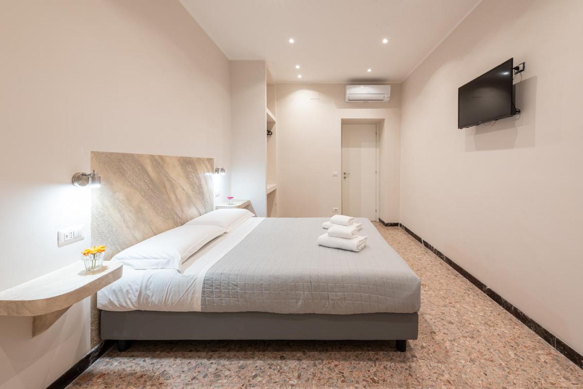 Ancient Rome Apartment - main image