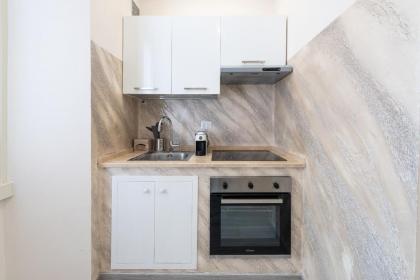 Ancient Rome Apartment - image 9