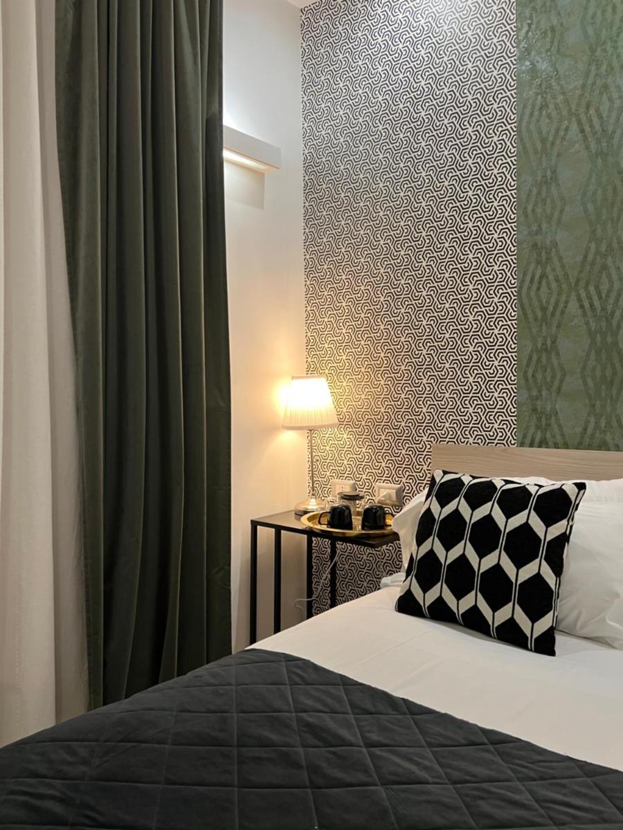 Vatican Luxury Suite - image 5