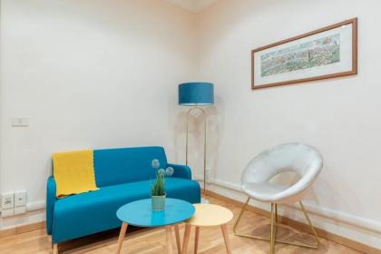 iFlat Spanish Steps Blue Apartment - image 25