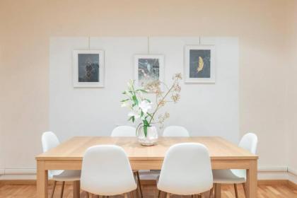 iFlat Spanish Steps Blue Apartment - image 28