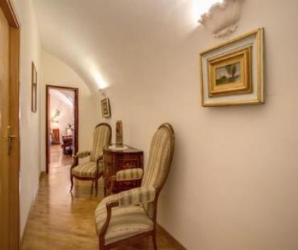 Navona Garden Suites - image 5