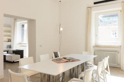 Prestigious Appartament Piazza Cavour - image 12