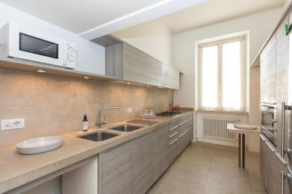 Prestigious Appartament Piazza Cavour - image 21