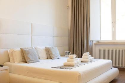 Prestigious Appartament Piazza Cavour - image 27