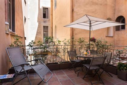 71ViadelCorso Luxury Home in Rome - image 25