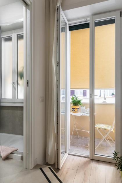 Vatican Townhouse - image 21