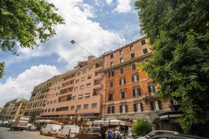 Giulio Cesare charming suite great location - image 10