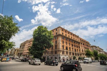 Giulio Cesare charming suite great location - image 21