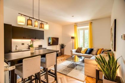 Giulio Cesare charming suite great location - image 25