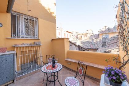 Stunning Campo De Fiori Apartment with Terrace 