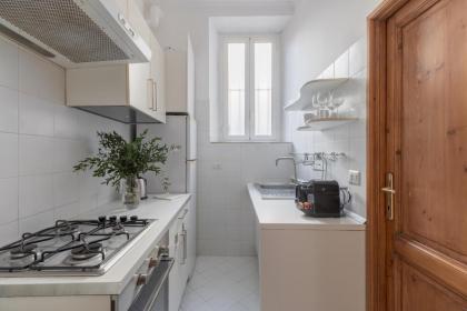 iFlat Spanish Steps Elegant Apartment - image 28