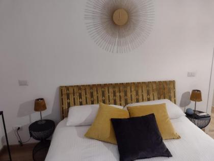 Vatican Luxury Apartment - image 30