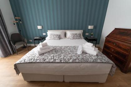 Nuances The Colosseum Apartment - image 21