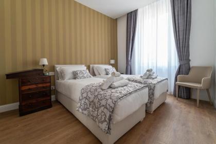 Nuances The Colosseum Apartment - image 22