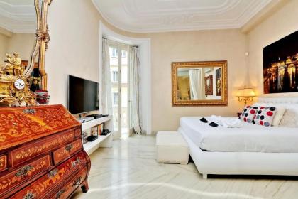 Rome luxury apartment to Spanish Steps - image 26