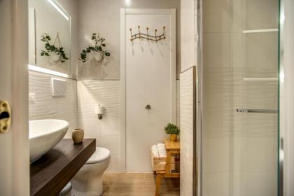 Gianicolo Miracle Suite - image 28