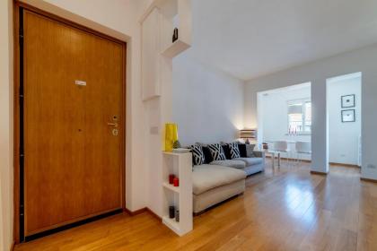 Vaticano & San Pietro Balcony Apartment - image 21