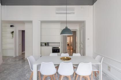iFlat Corso Deluxe Apartment - image 29