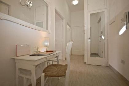 Penthouse apartment with terrace close to Vatican - image 23