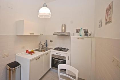 Penthouse apartment with terrace close to Vatican - image 26