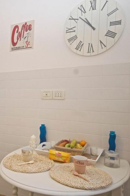 Penthouse apartment with terrace close to Vatican - image 28