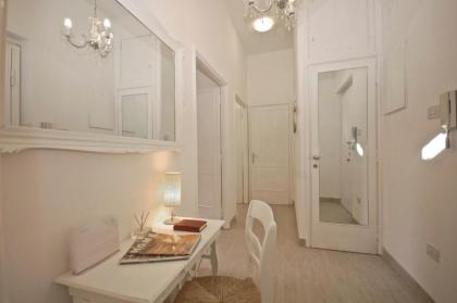 Penthouse apartment with terrace close to Vatican - image 30