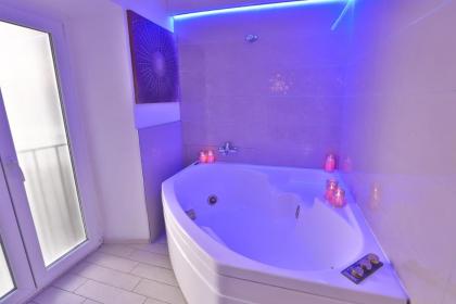 Grottini Luxury Suites ~ Pantheon - image 19