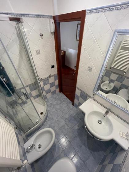 3rd floor 69 manin street - image 29