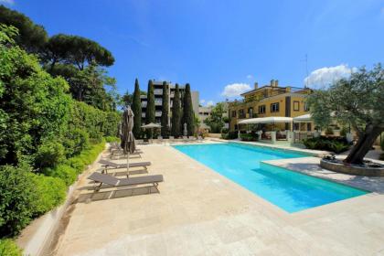 Luxury Aurelia Apartment with Swimming Pool - image 16