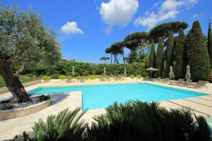 Luxury Aurelia Apartment with Swimming Pool - image 17
