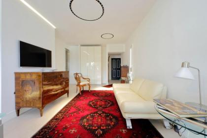 Luxury Aurelia Apartment with Swimming Pool - image 25