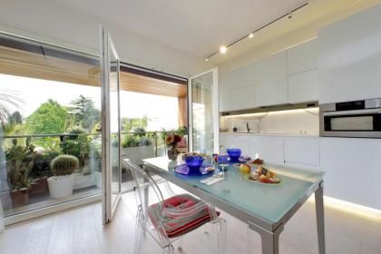 Luxury Aurelia Apartment with Swimming Pool - image 29