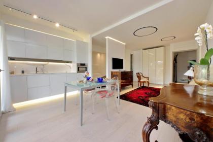 Luxury Aurelia Apartment with Swimming Pool - image 9