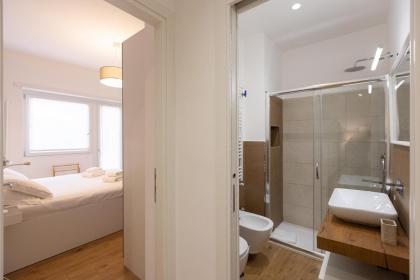 Amazing Viale Trastevere with Terrace - image 25