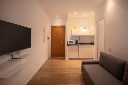 IV House - image 22