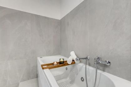 COLLINA 24 SUITES - close to VIA VENETO - image 23