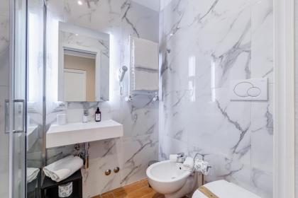 Muzio 48 Private Suites by Premium Suites Collection - image 28