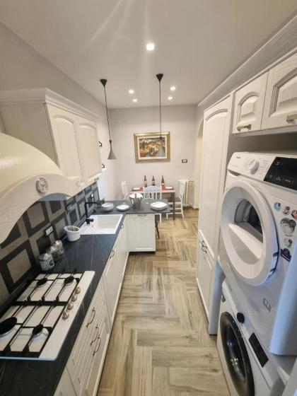 Carpegna Suite 92 Apartment Wellness e Spa - image 23