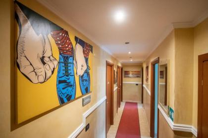 B&B Colorful Suite Yard