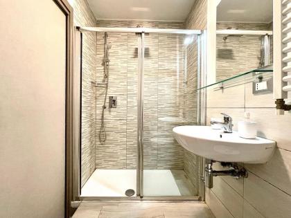 Colosseum Guest House - image 21