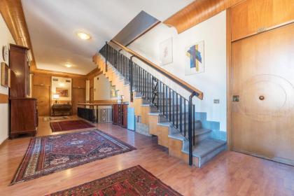 Roomy&Cozy Apartment with Shared Terrace - image 27