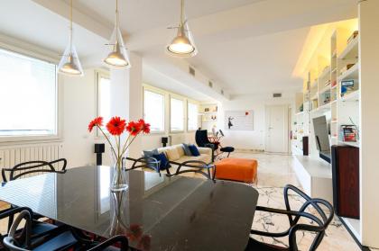 Peaceful Penthouse with Garage - image 24