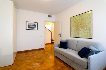 Peaceful Penthouse with Garage - image 25