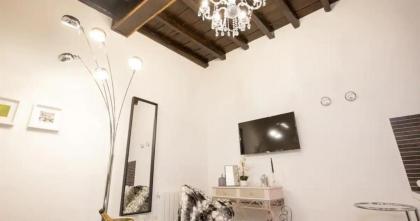 Girolamo's Jacuzzi place - image 21