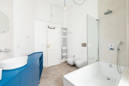 Vittorio Emanuele Large Apartment - image 25