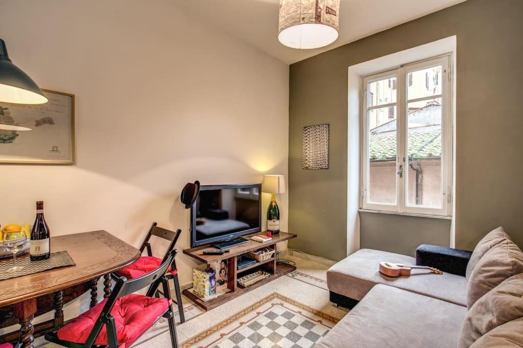 Monti Coliseum 2nd floor 3 bedroom - image 3