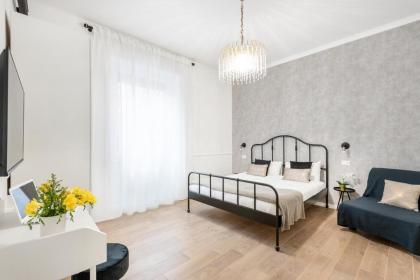 White flat Ground Floor Rome