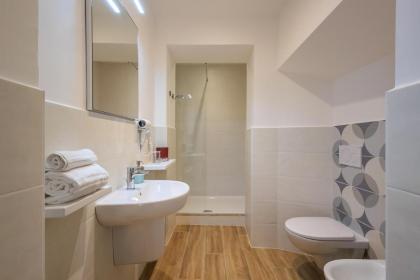 Mater Rooms&Suites Guest House - image 21