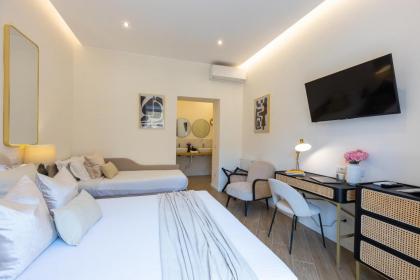 Colosseum Boutique Apartment - image 25